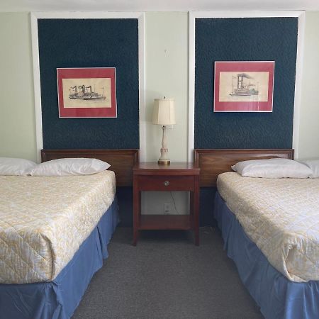 La Plaza Del Sol Motel Mashpee Ngoại thất bức ảnh